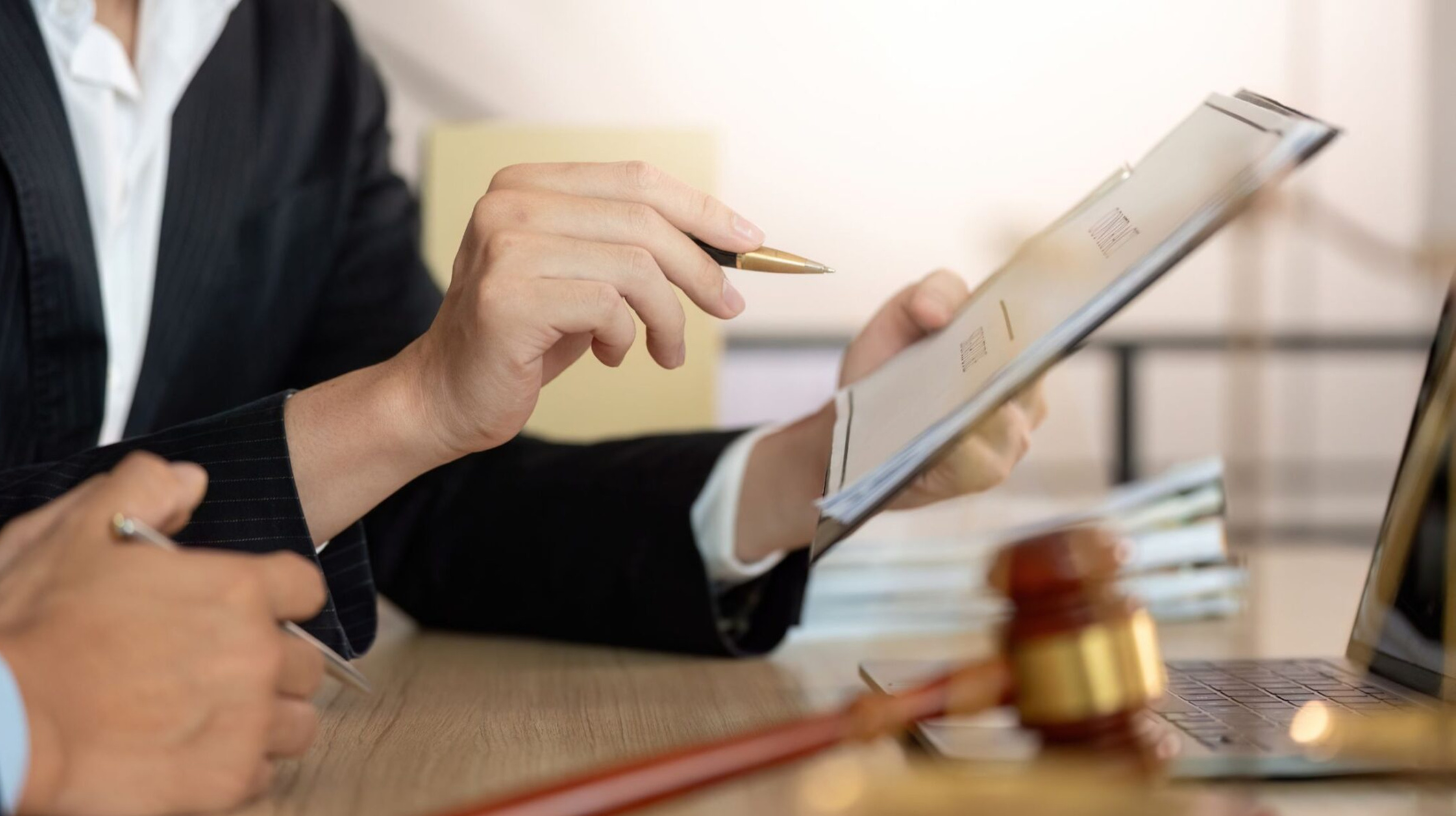 Arbeitsvertrag & Begründung des Arbeitsverhältnisses